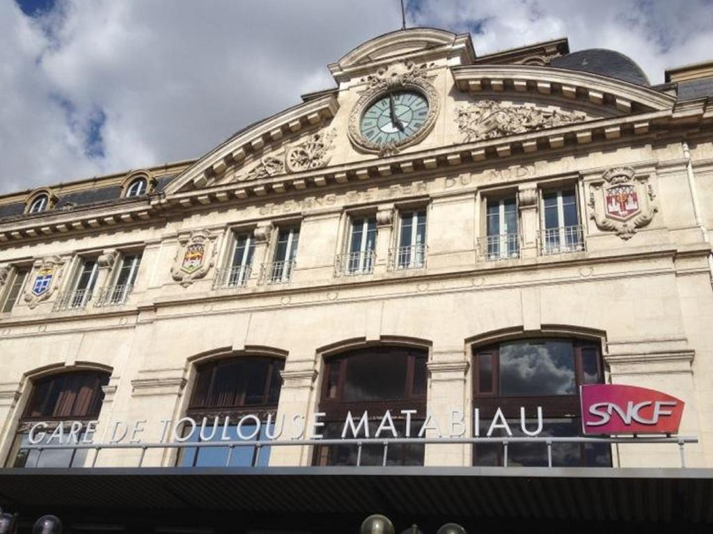 Art Deal Bayard Toulouse Extérieur photo